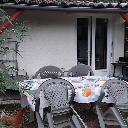 Maisonnette Pour Detente Ou Travail Saint-Aubin-de-Nabirat Exterior foto